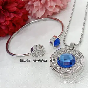set Kalung Kesehatan Quantum dengan Liontin dan Gelang  Pendant