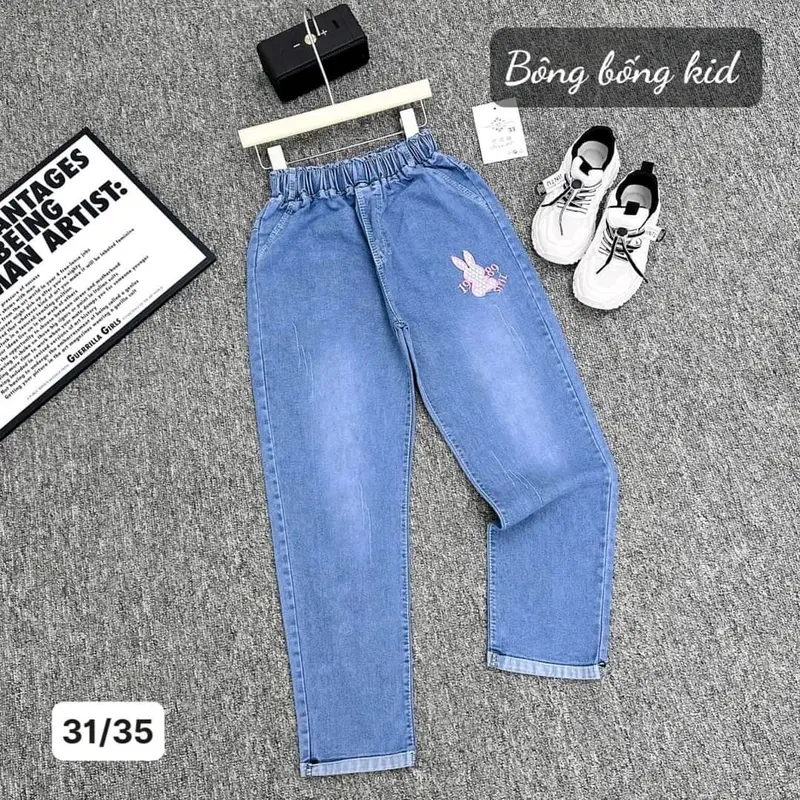 Quần bò thêu cho bé gái, quần jeans lật gấu ôm cho bé gái sz (18-40 kg)( hình thêu) 0