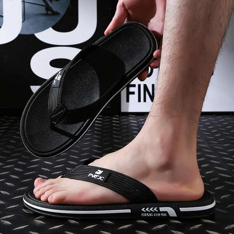 Product Introduction of Fashion Casual Flip ps Men Anti-slip Comfortable Beach Slippers Homewear Breathable Men's Outwear Slipper Home 4