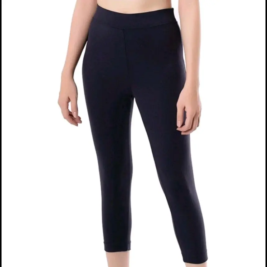 quần legging 9tấc có 2 túi trước có size( 45kg 68kg) Nữ