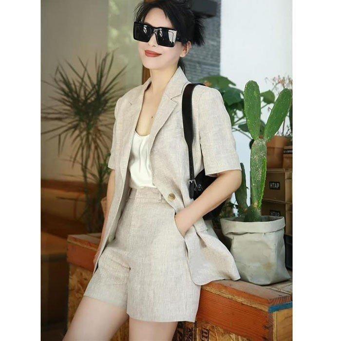 Set bộ áo vest tay cộc túi bổ cơi kèm quần sóc, chất vải Linen bột Premium mềm mát - Be muối tiêu 1