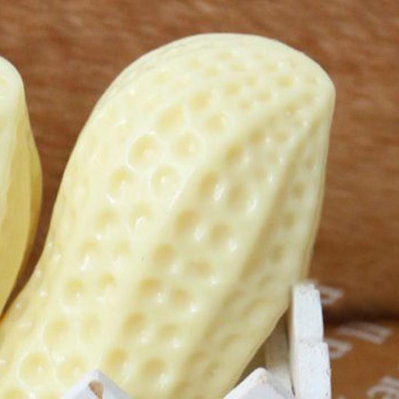 Product Introduction of Peanut Dog Toy Molar Bite Resistant Squeak Vocal Pet Toy Ball for Puppy Cat Interactive Teeth Grinding Accessories 9