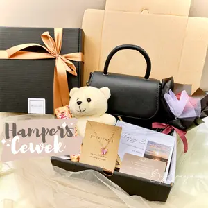 HAMPERS CEWEK KADO ULANG TAHUN WANITA HAMPERS HADIAH WISUDA GIFT BOX ULTAH PAKET KADO GRADUATION ANNIVERSARY WEDDING BIRTHDAY VALENTINE PERPISAHAN SIDANG SEMPRO UNTUK SAHABAT PACAR ISTRI IBU HARI GURU TEMAN AESTHETIC KEKINIAN SUPRISE PREMIUM GIFT ISI TAS