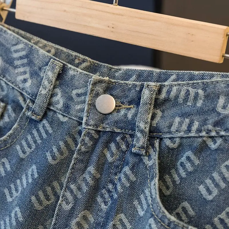 Quần Jean quét đất nhà thẳng in hình, dành cho phụ nữ, thiết kế mới đẹp, chữ Jacquard, quần ống rộng Dáng Rộng thích hợp cho mùa thu, năm 2025 Pants 5