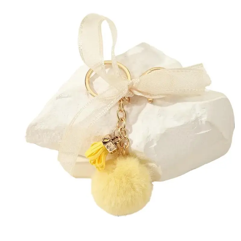 GANTUNGAN TAS GANTUNGAN DOMPET / AKSESORIS TAS / GANTUNGAN POM BULU / GK 03 0