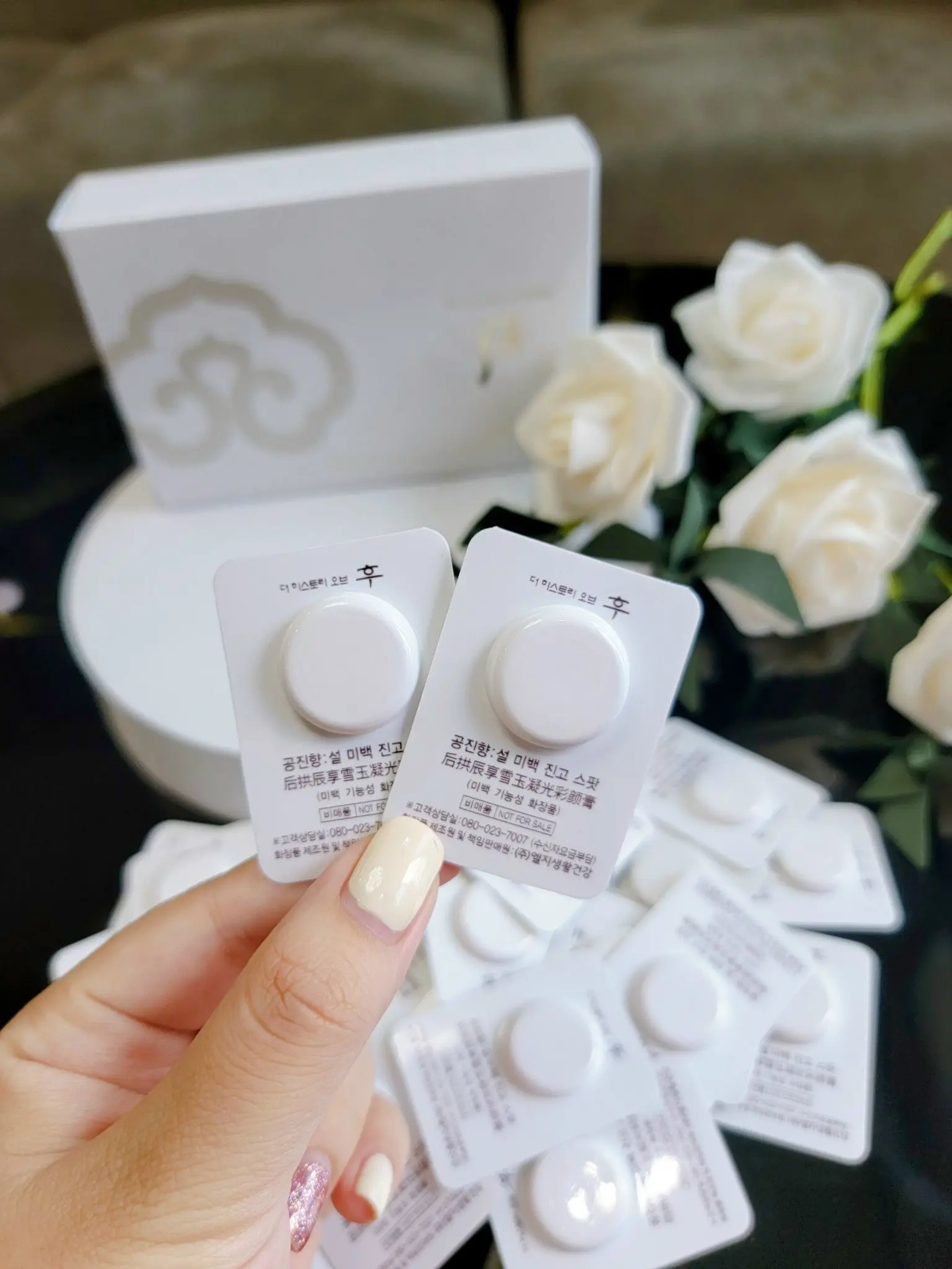 Combo 20 vỉ cao nám Wh oo Radiant White Ultimet Corrector 1ml