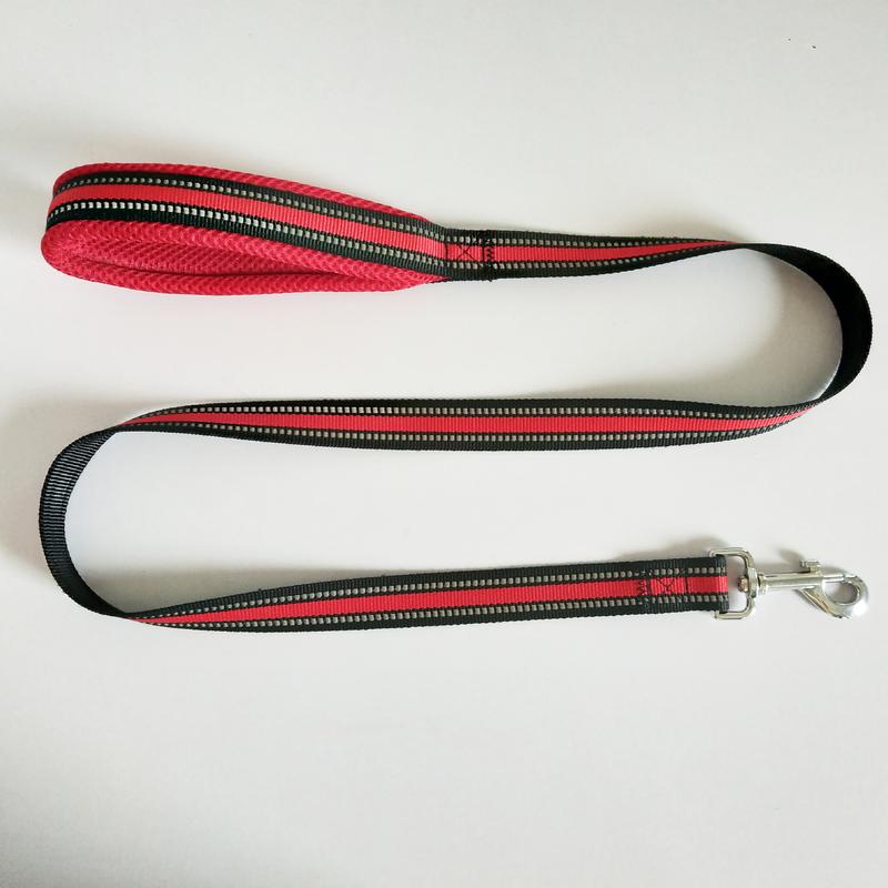 Product Introduction of Pet Life Jacket Safety & Style  Pet Swimsuit Pet Chest Harness Traction Rope  for Water Adventures 18