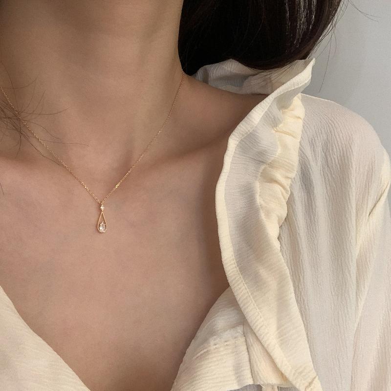 Product Introduction of Vòng Cổ Mặt Dây Chuyền Giọt Nước Zircon, Phong Cách Cổ Điển Sáng Bóng, Dành Cho Nữ, Thiết Kế Tối Giản, Dây Chuyền Xương Đòn Hình Giọt Nước, Kiểu Choker, Thích Hợp Cho Tiệc Cưới, Đồ Trang Sức 7