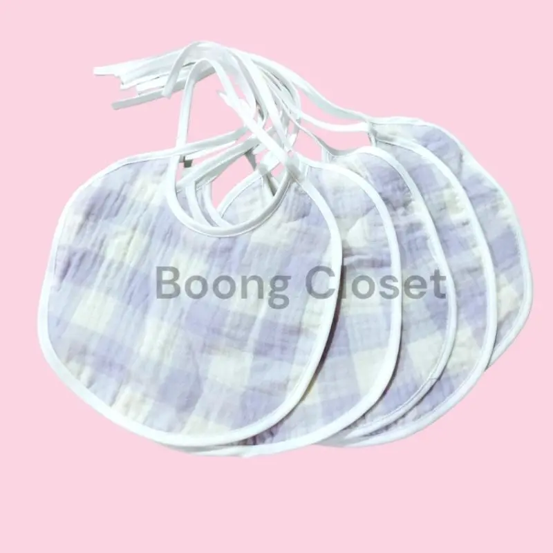 Yếm cổ thêu tên, vải  xô muslin mềm mát cho bé