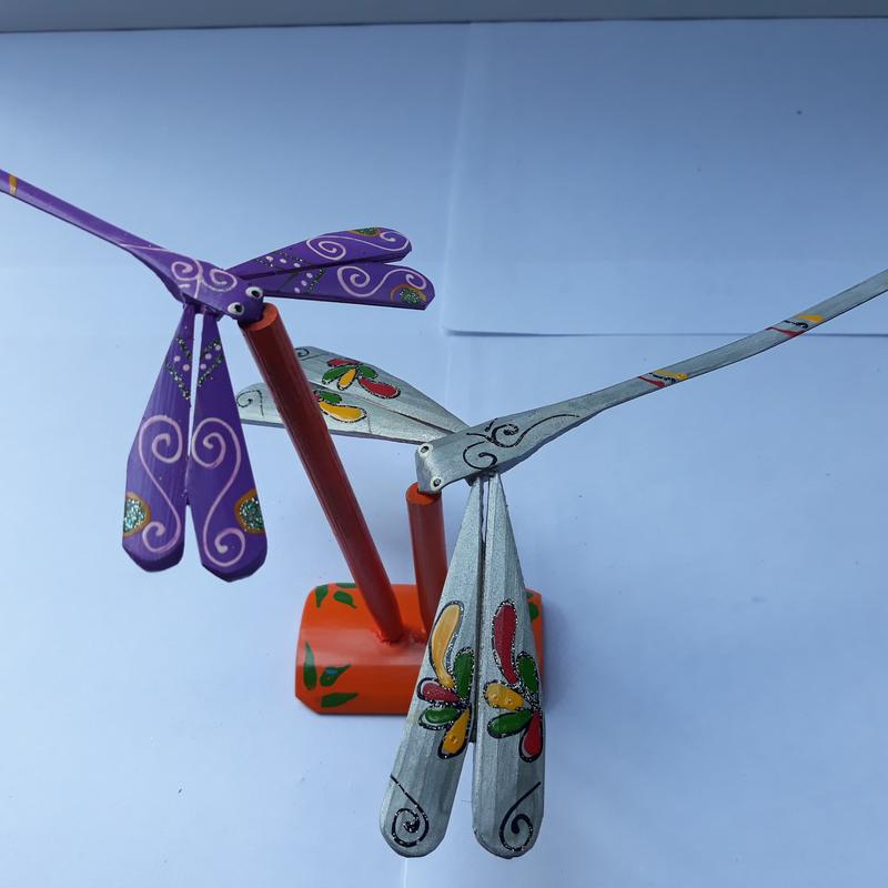 Quà lưu niệm Bộ 2 con chuồn chuồn tre có chân đế Chuồn tre xinh shop 7
