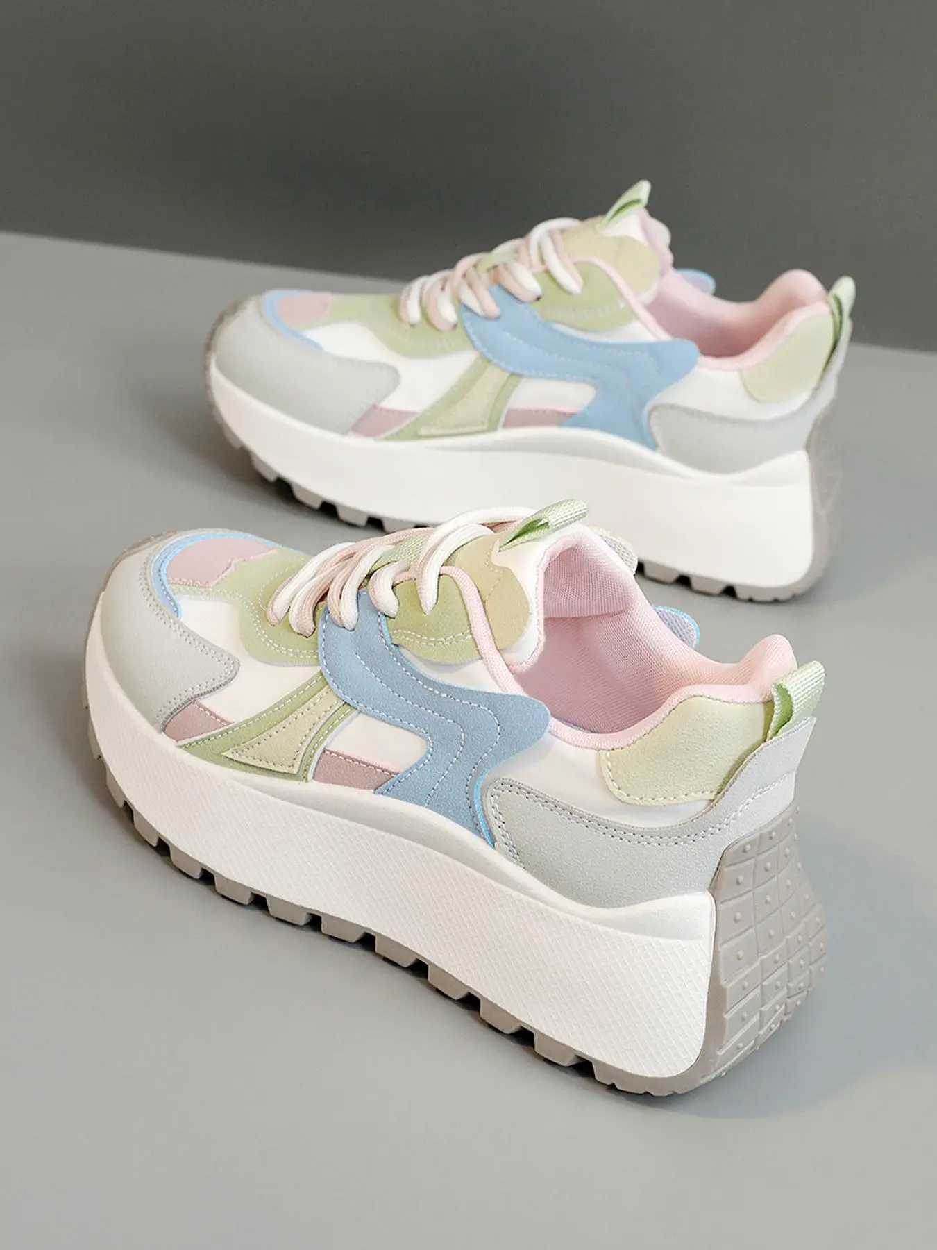 Women's Fashionable Lace Up Low Top Sneakers, Casual Comfortable Breathable Sports Running Shoes, All-match Basic Shoes for Daily Wear