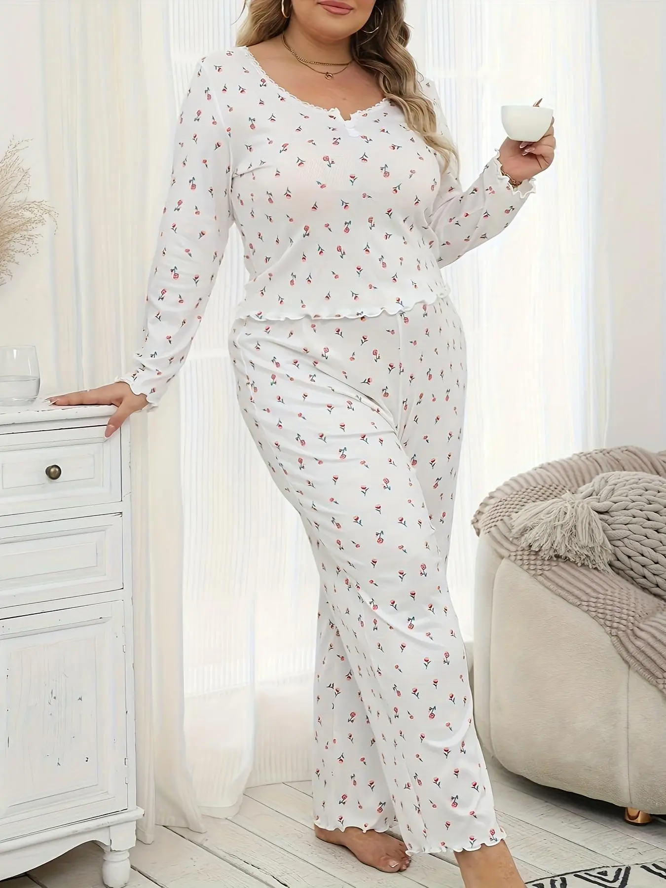 【Plus Size】 Ditsy Floral Print Crop Top & Pants Lounge Two-piece Set, Casual Comfy Round Neck Long Sleeve Top & Trousers Pj Set, Women's Sleepwear for Fall & Winter