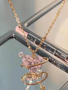 Collar con dije decorado con diamantes de imitación como regalo perfecto para novia, joyería de aleación de cristal artificial en forma de corazón, de moda, para decoración diaria de ropa