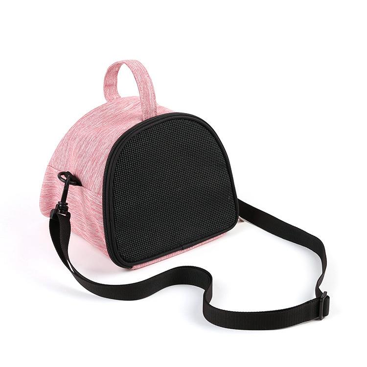 Product Introduction of Portable Small Pet Bag Hamster Honey Carriers Outgoing Bag Hedgehog One Shoulder Adjustable Breathable Carrying Bag mochilas 4