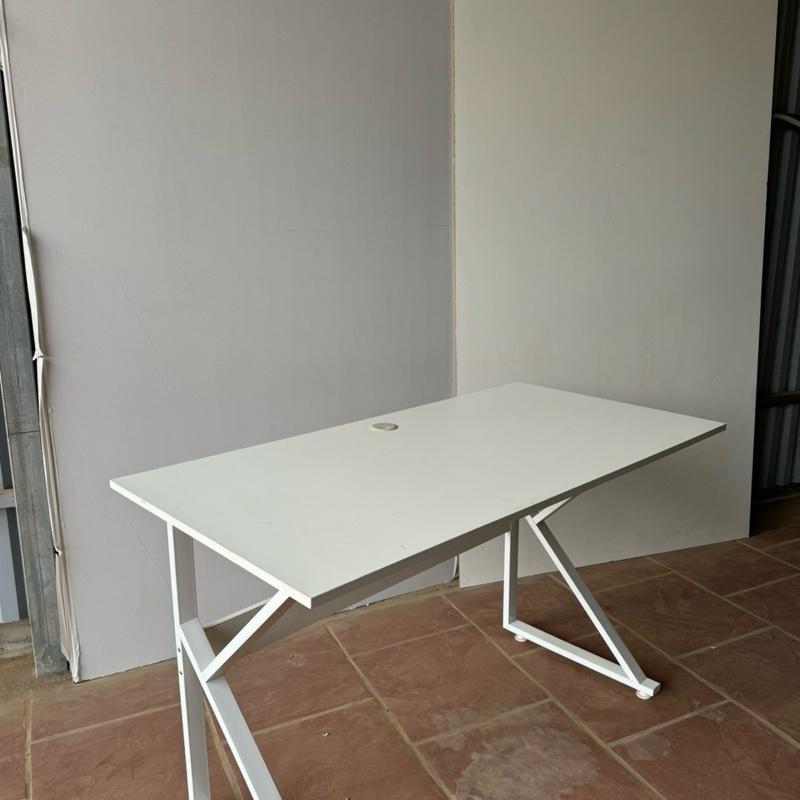 Bàn làm việc chân chữ k - Thiết kế hiện đại 6
