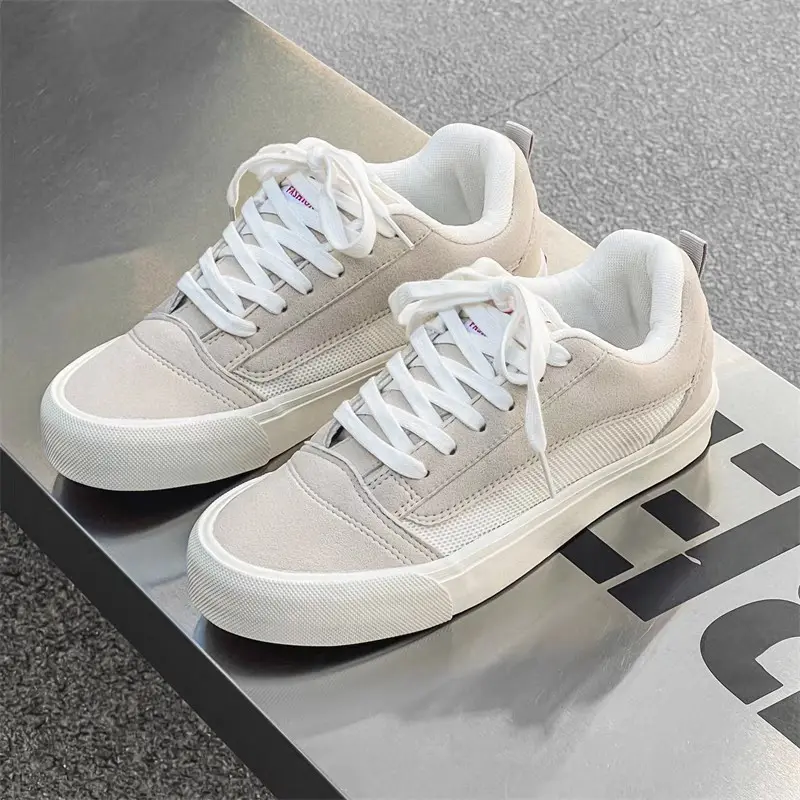 Giày sneaker nam nữ kiểu dáng cá tính chất liệu da lộn dày dặn 1
