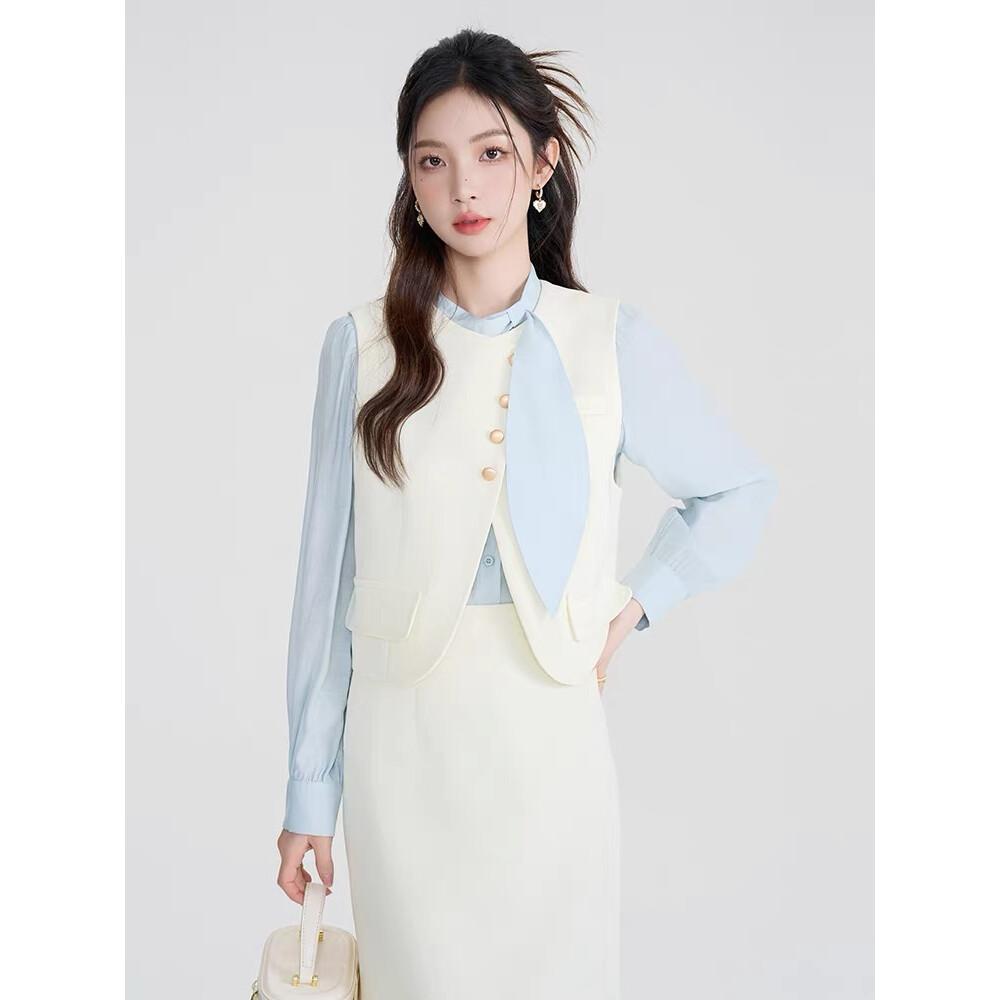 FADFAD Setelan tiga potong yang bergaya dan elegan