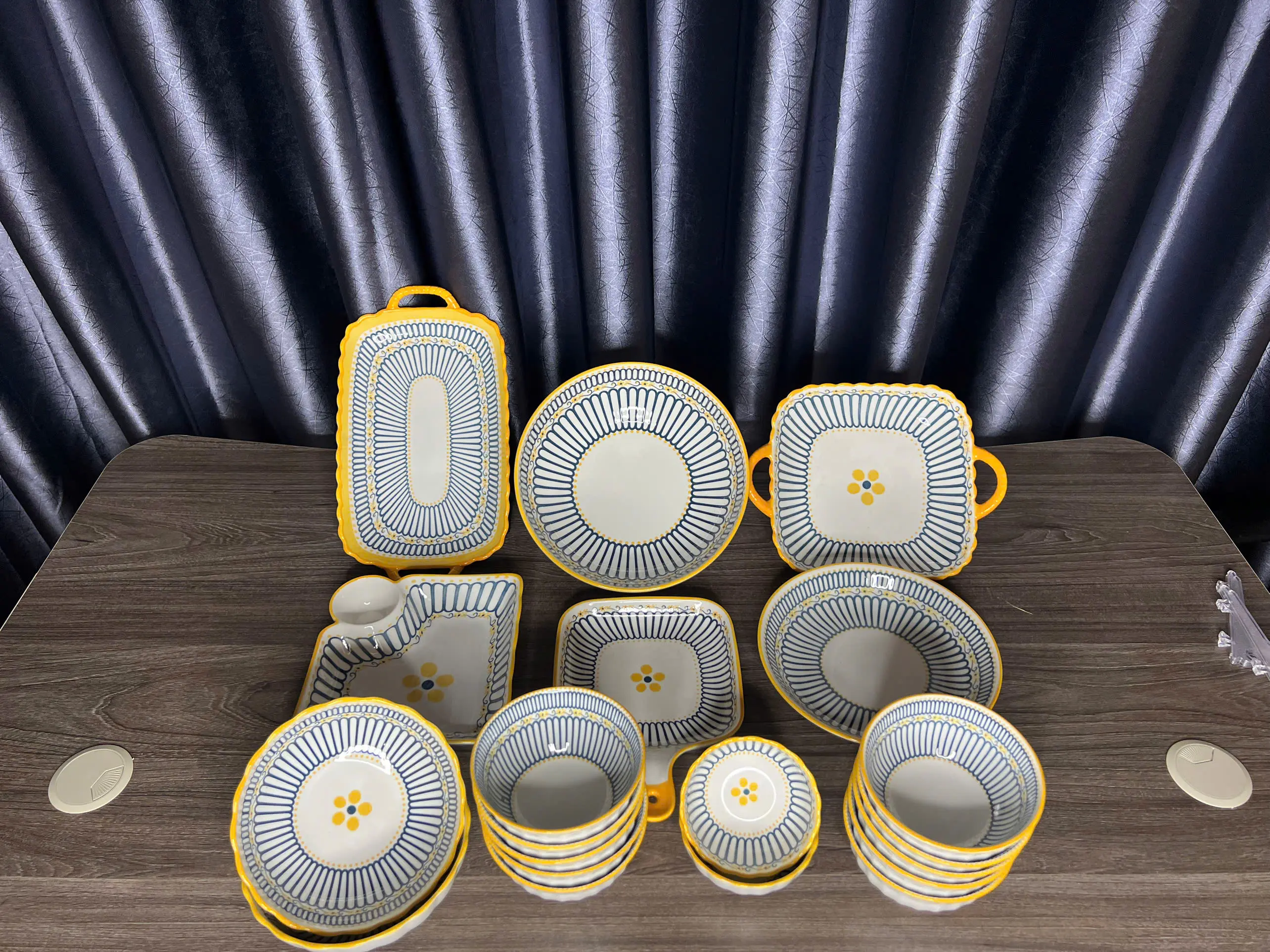 Set bát thổ cẩm cao cấp - Tặng 10 đôi đũa - bộ bát hoạ tiết sang trọng, lịch sự, vn;chịu nhiệt;bộ đồ ăn