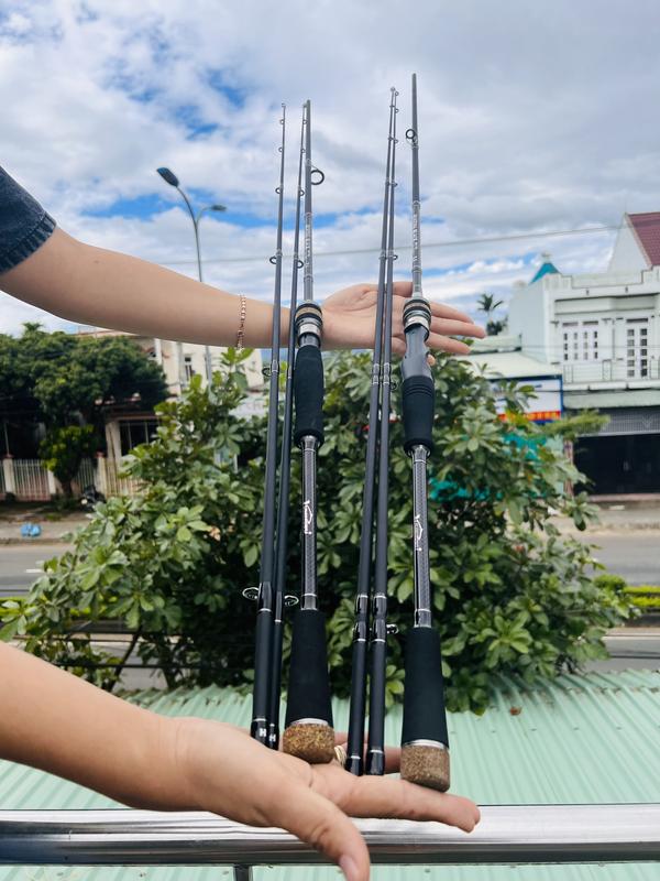 Cần Hunting Black Chính Hãng Siêu Bạo Lực 2 Đọt MH - H Chuyên Lure ( Tặng Cá Sắt ) Bắt Cá Đi Câu Fishing Câu Cá combolure máyđứng cầnlk2m7 cần câu