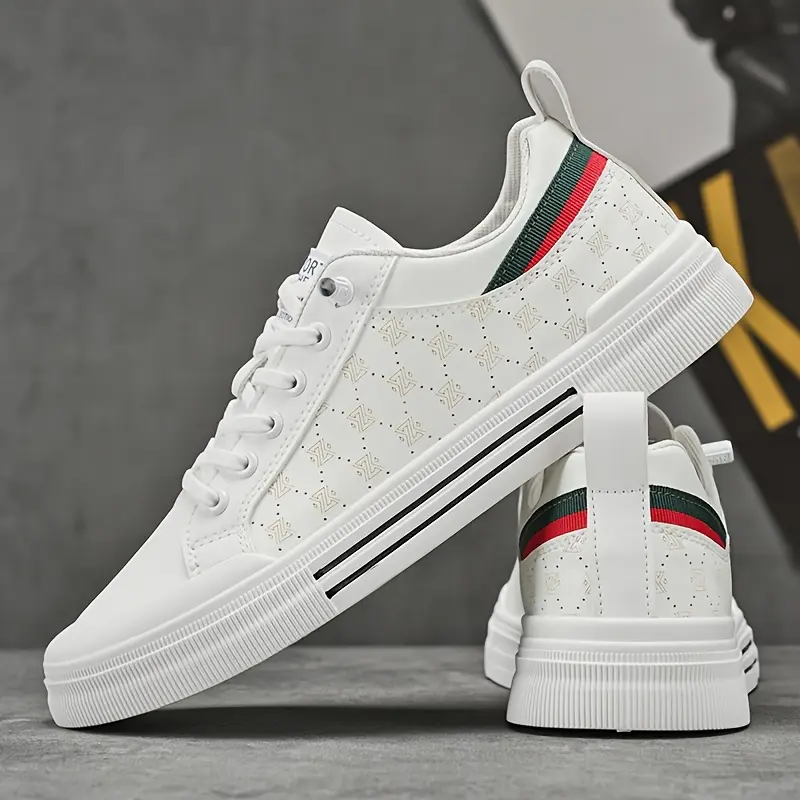 Breathable Men'S Skate Shoes, Casual Low-Top Sneakers for Men, Stylish Streetwear Footwear.