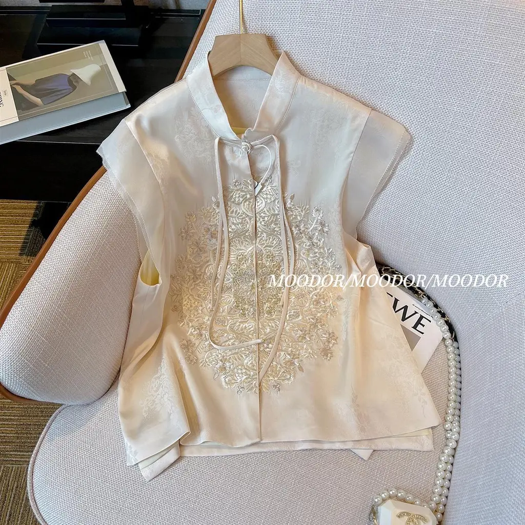 Áo Vest Nữ Màu Trắng, Jacquard Trung Quốc, Thêu Axit Axetic, Siêu Thanh Lịch, Cổ Chân Đế, Áo Yếm, Không Tay, Thích Hợp Cho Mùa Hè