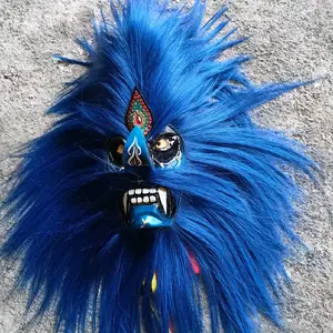 Ganongan Biru dengan Rambut Biru dan Deskripsi Warna Biru Ganongan