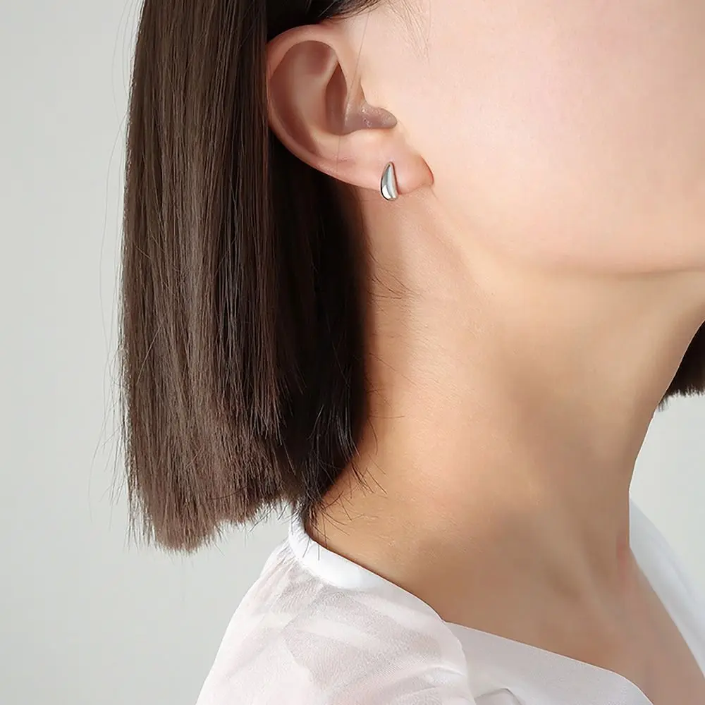 Exquisite Love Stud Earrings Butterfly Tulip Charming Earrings Fashion Ear Accessory Gift Women