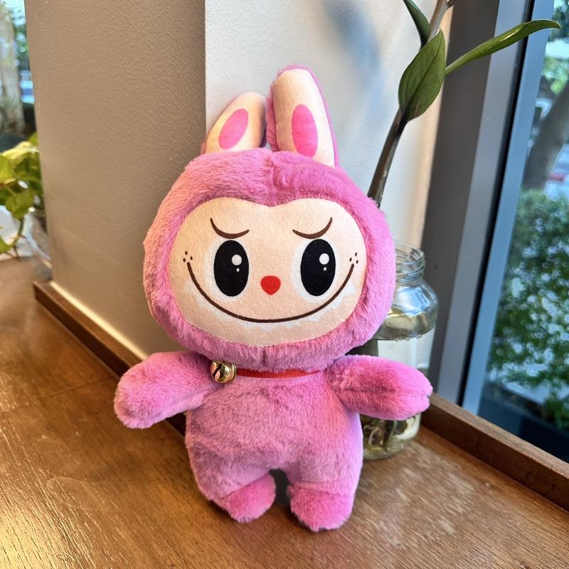 Product Introduction of Su181 Labubu Gaya Sama Boneka Mewah, 12 Warna Tersedia, 11 Inci (28cm), Model Bulu Comel, Sesuai untuk Pengumpul, Dalam StokStesen, 1-6Tempat Duduk Tunggal, Julat 7-12 Toys 26