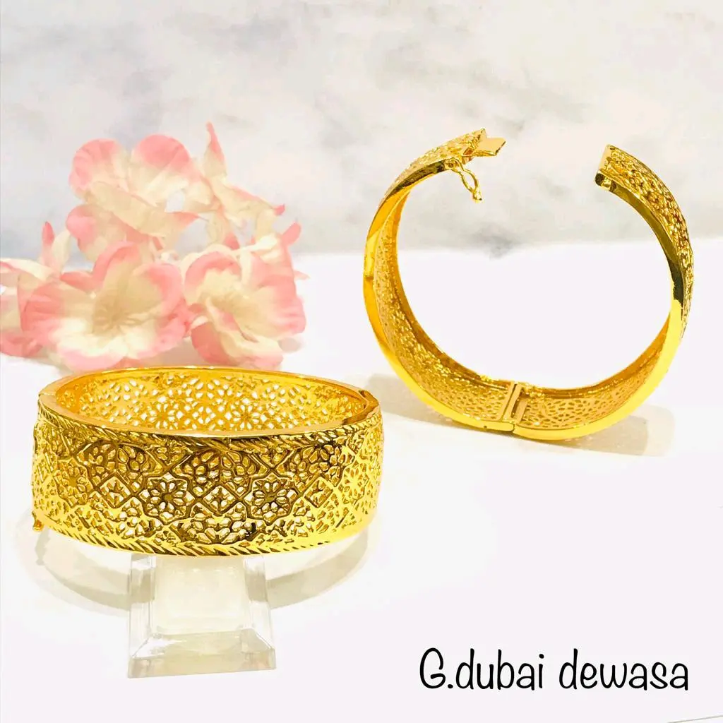 Gelang dewasa dubai jumbo anti karat Perempuan
