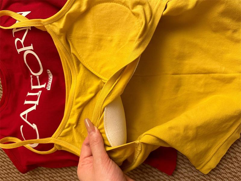 Product Introduction of Áo Vest Bên Trong Cổ Điển Màu Vàng, Cô Gái Nóng Bỏng Gallus, Áo Ngực Nữ Có Đệm Ngực, Áo Ống Nữ, Dễ Thương Và Gợi Cảm, Áo Độc Đáo Ngắn, Thích Hợp Mặc Ngoài Trời 10