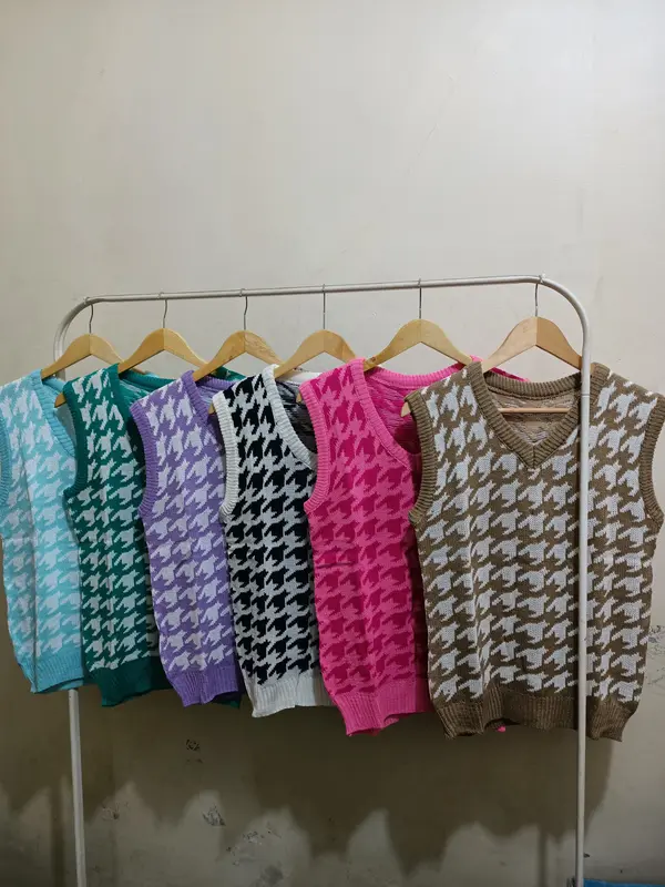 JENNIE TRIBAL Bunga Vest Korean Outfit Style Rompi Rajut Sekolah Clayton 3
