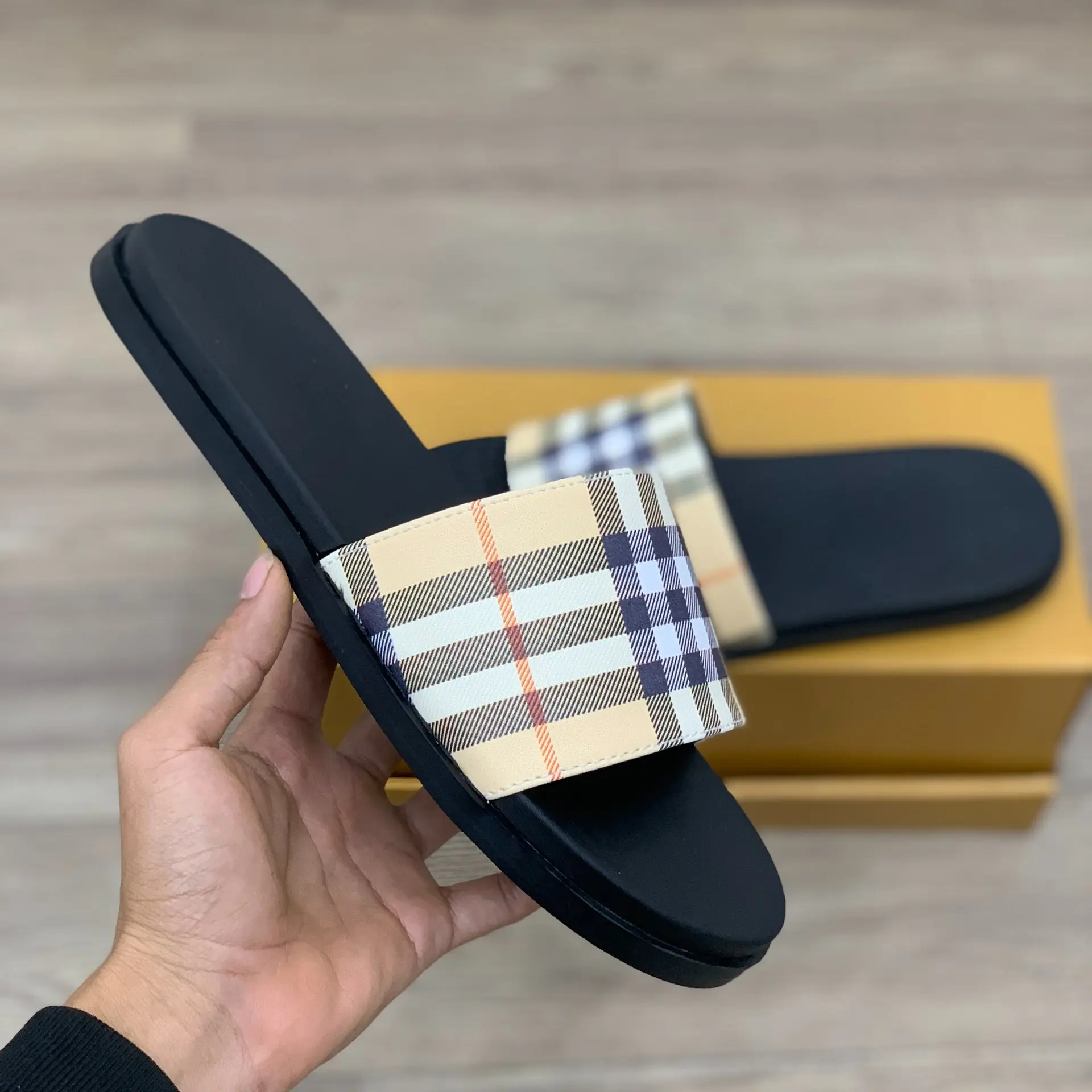 [Khâu Đế] Dép nam nữ đế cao su có hộp Size 38-42 Dép Lê Quai Ngang DéP Slipper Đế Bằng