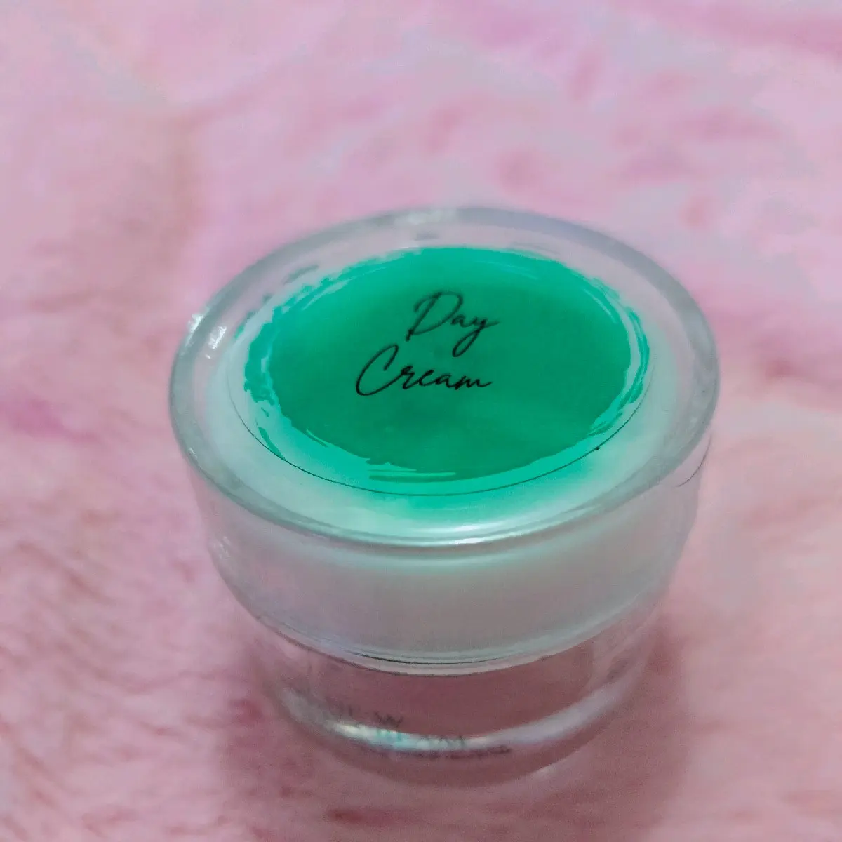 Tsamaaniya skincare krim siang acne