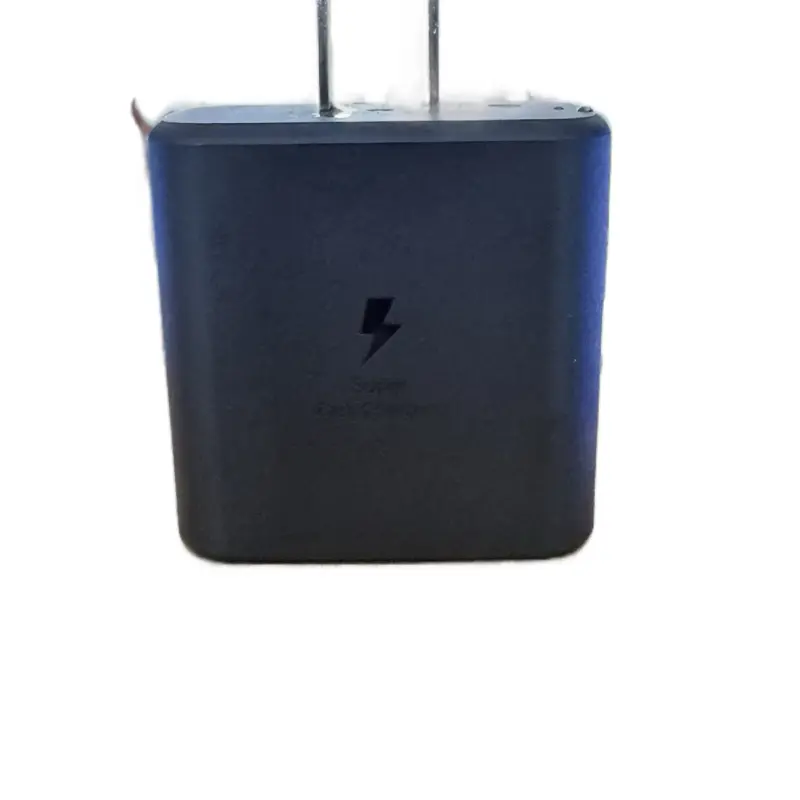 Sạc nhanh 45W sản xuất tại Việt Nam hỗ trợ 3.0A cổng C cho các dòng máy đời cao