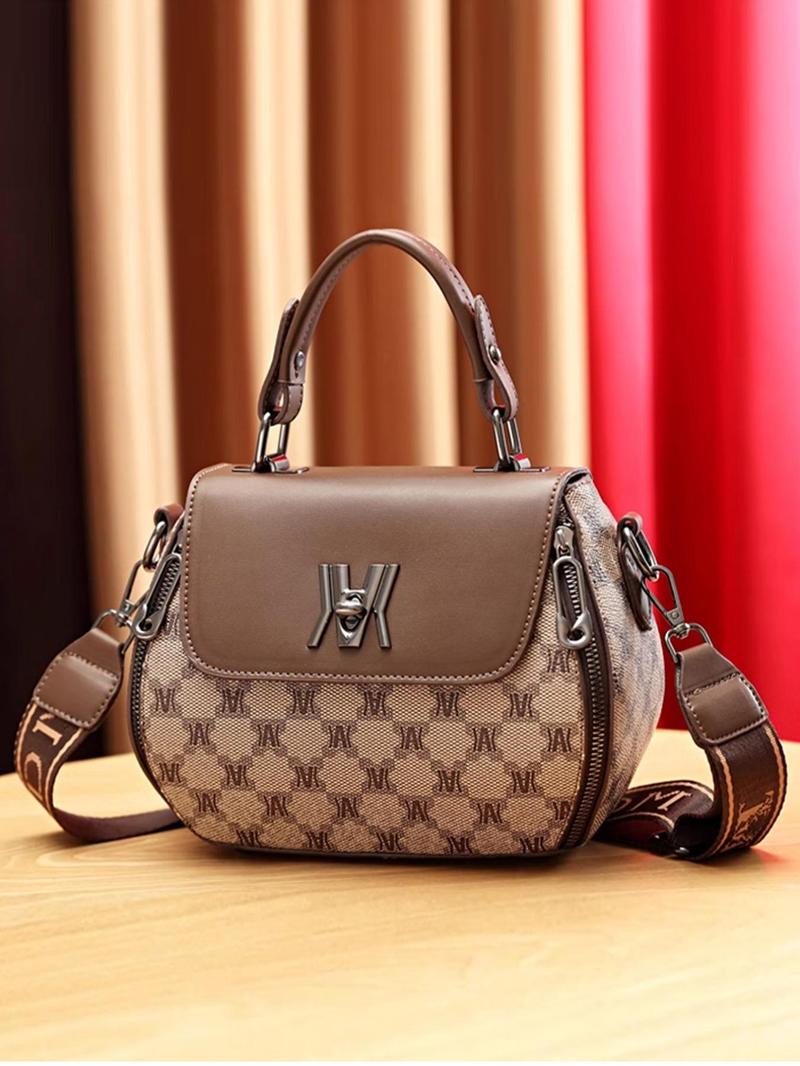 Product Introduction of Summer 2025 Fashion Letter Pattern PU Handbags for Women, Retro Geometric Label Decor Shoulder Bags, Everyday Bags, Dainty Gift for Your Love, Gifts for Girlfriend 5