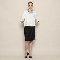 Gambar FAME - Blouse Wanita V-Cut Broken White - 9211753 - S dari FAME Official Kota Surabaya 5 Tokopedia