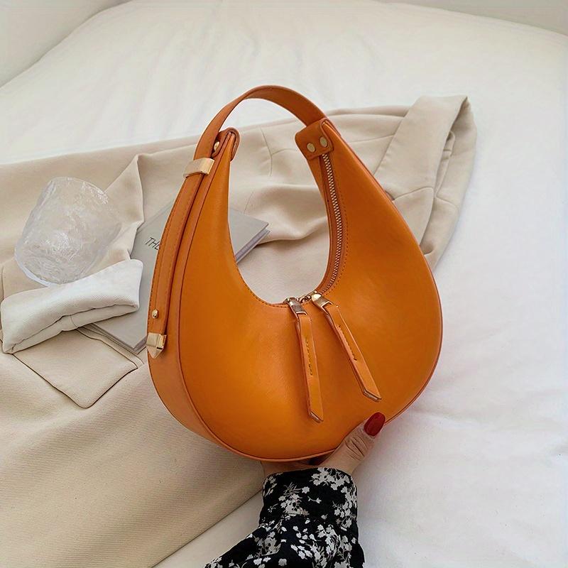 Product Introduction of Classic Design Ladies Crossbody Shoulder Bag Textured And Atmospheric Ladies Bag Simple Zipper Solid Color Crescent Bag Large Capacity Retro Handbag PU Leather Underarm Bag 25