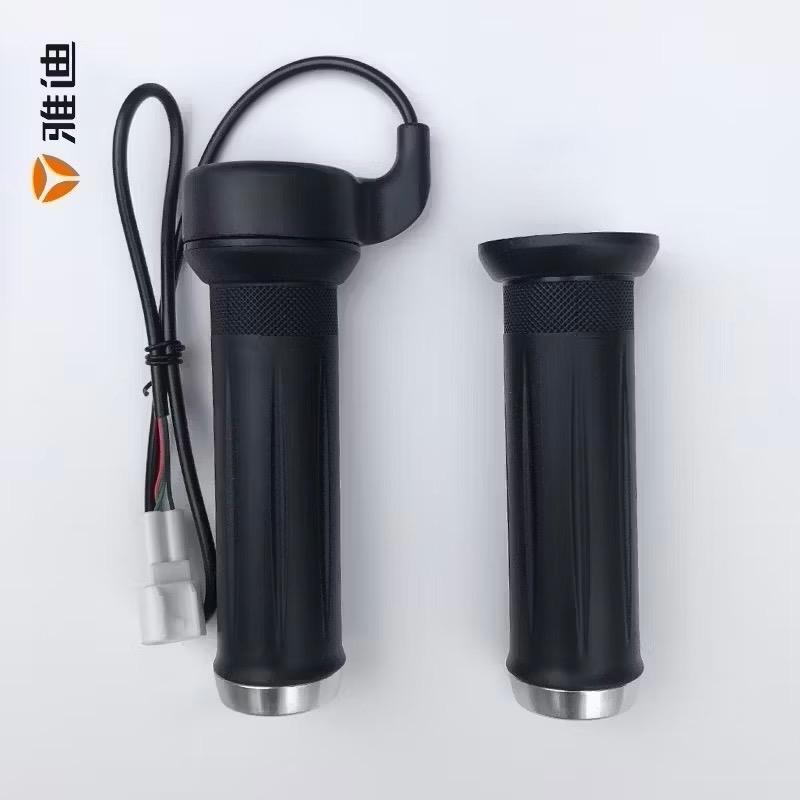  1 cặp Tay ga yadea x5  hàng chuẩn trung  lắp mọi dòng xe 