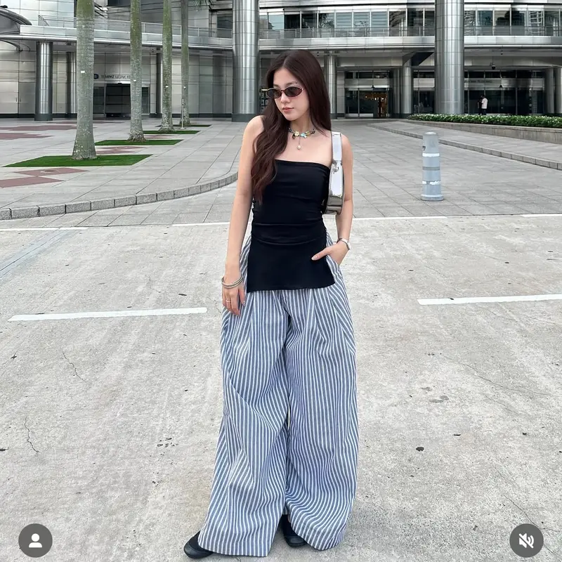 làminapparel - SIDE SLIT TUBE TOP - Áo tube form nhỏ và ôm màu đen dày dặn xẻ tà cuối line áo 3
