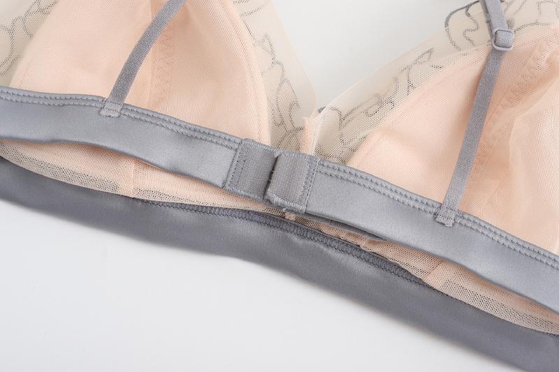 Product Introduction of 2023 New Women Sexy Lace Beauty Back Pack, Small Intimates Thin Cup Comfortable Bralette Female Underwear Bra Panties Sets 42