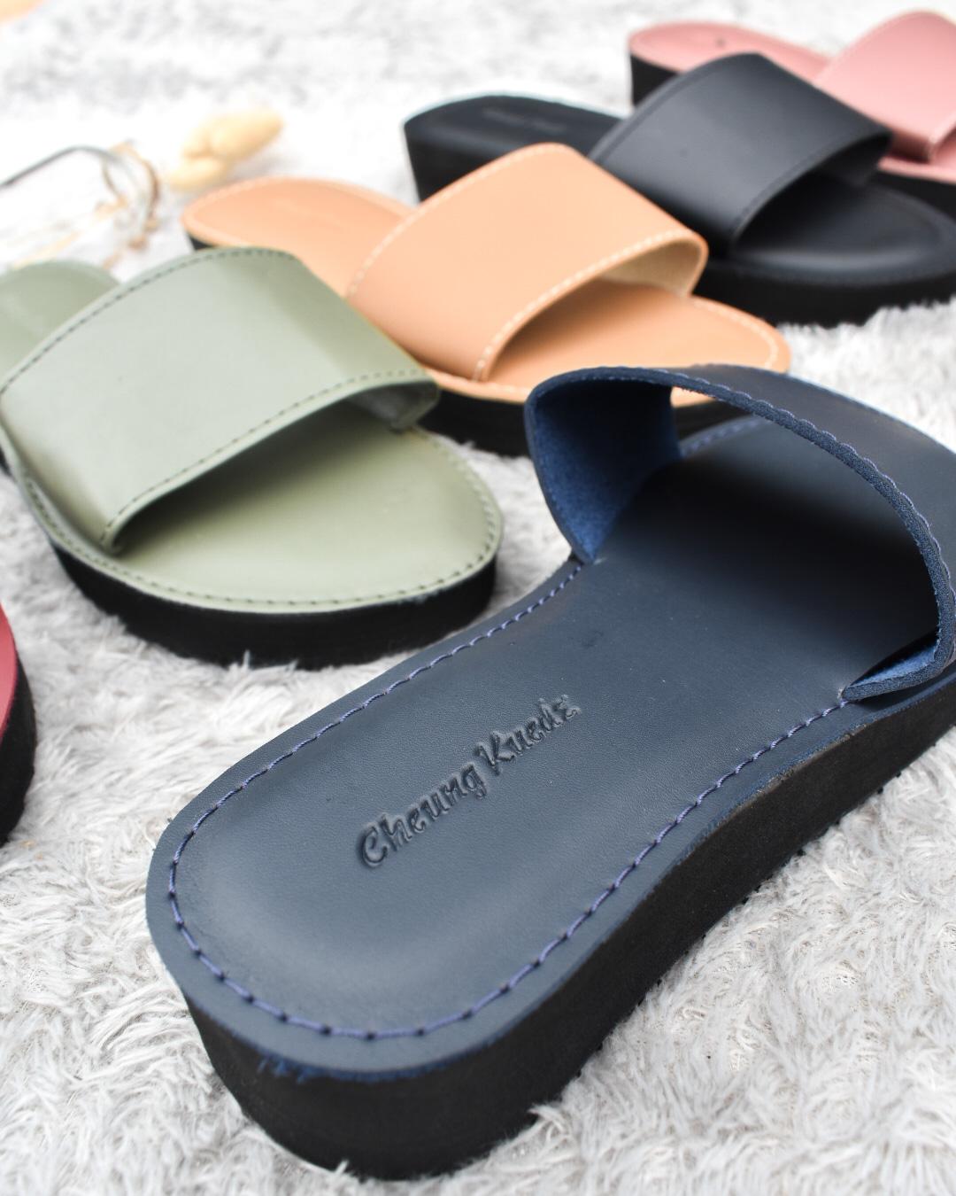 CZ - Cheung Kuedz Spon 04 Sandal Slop Wanita Sandal