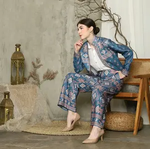 Setelan Celana Navy • Setelan Celana Biru • Setelan Blazer Wanita • Setelan Modern • One Set Blazer • Setcel Navy • Setelan Celana Etnik • Blazer Navy • One Set Premium • Songket • Blazer Set Pants • Blazer Biru