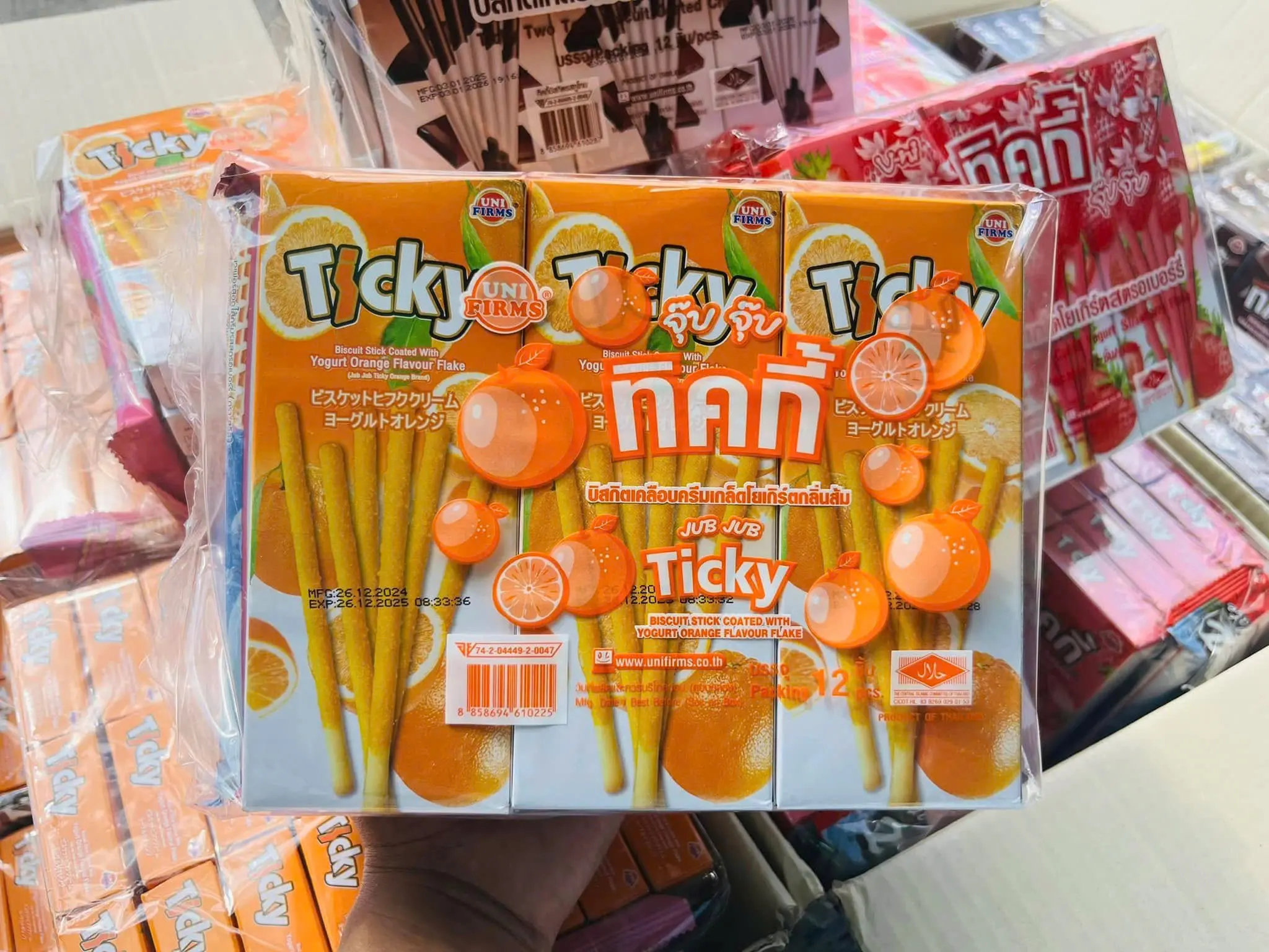 Bánh Que Ticky Phủ Kem Vị Cam(20g/hộp)-Thái Lan