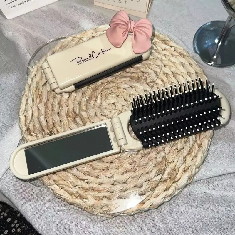 Gương lược gấp gọn đính charm cừu con đeo nơ dễ thương BAG U GLCAFE34 6