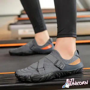 1008 F101 Sepatu  Air Anti Slip Five Finger Pantai Diving Yoga Outdoor Trekking Poundfit Yoga Olahraga Senam Pilates Wading Renang Wanita dan Pria F101