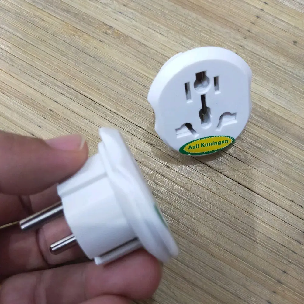 colokan kaki 3 sambungan adaptor kaki 3