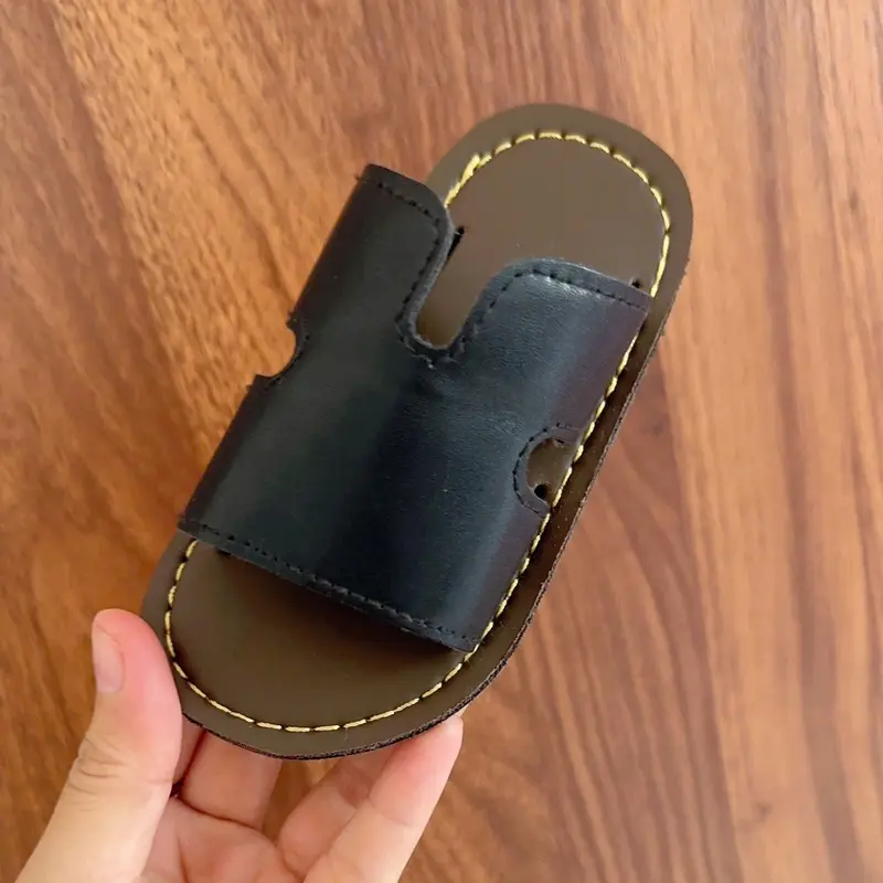Dép Da lê(Fom nhỏ chân gầy tăng 1sz chân bụ tăng 2 sz) cho bé trai và gái sz 21-35 phong cách thời trang hottrend dễ đi dễ sử dụng 0