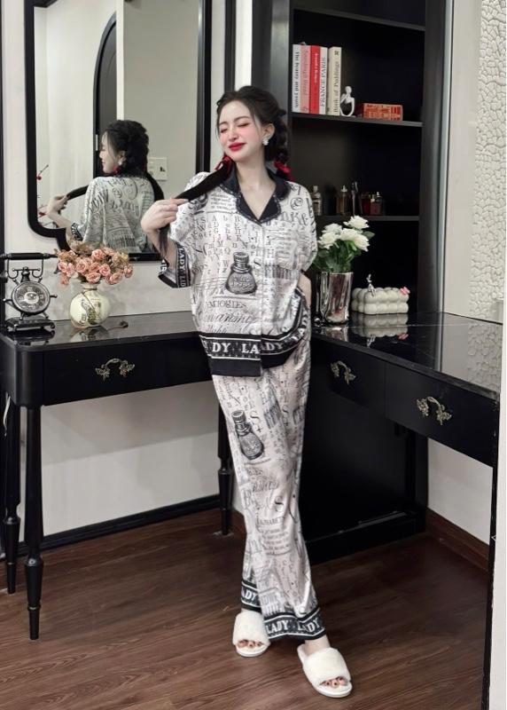 Product Introduction of Đồ Bộ Nữ Pijama Cánh Dơi Lady _ Size 45_68kg. Chất Vải Lụa Latin Mềm Mát . Quần Dài 95cm Có Túi 24