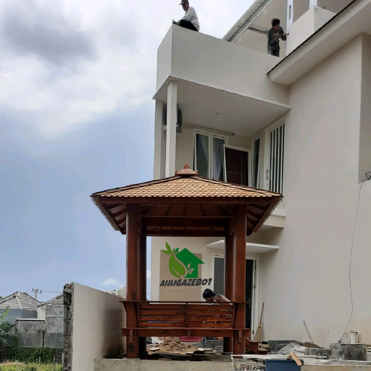 gazebo kayu kelapa 2x2 meter