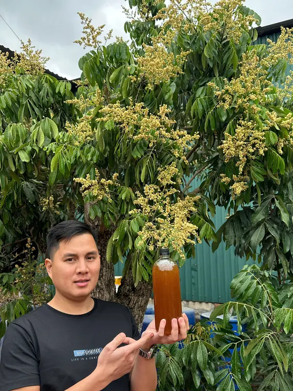 Mật ong hoa nhãn Sông Mã Sơn La (chai 1 lít) 3